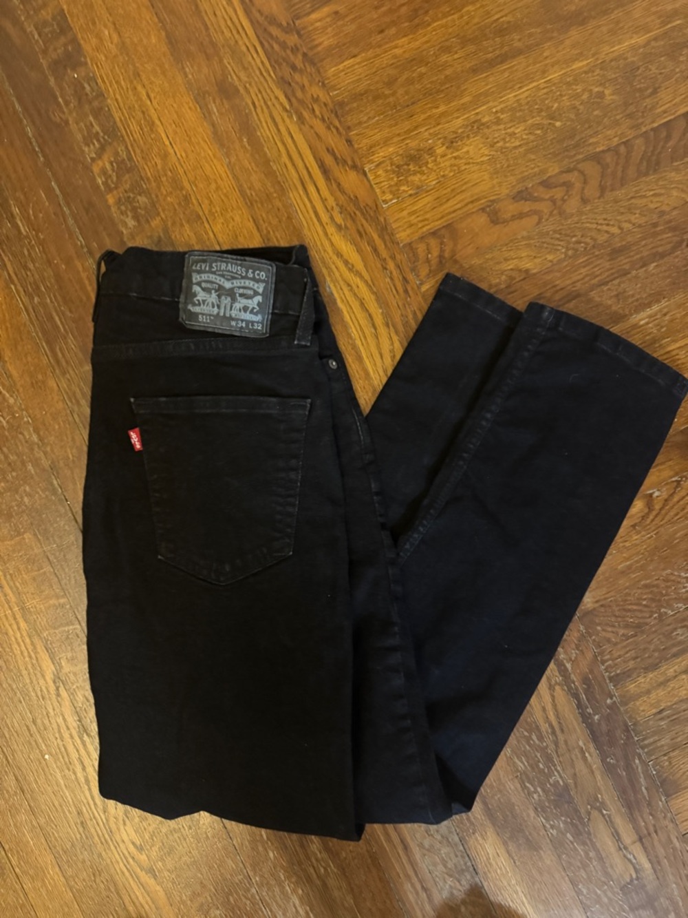 Levi's 511 Black Slim Men's Jeans - Clean Five-Pocket Style - 34x32